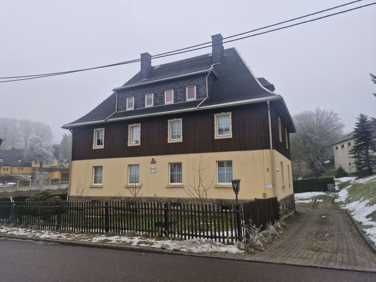 Attraktives Mehrfamilienhaus in ruhiger Wohnlage von Seiffen!