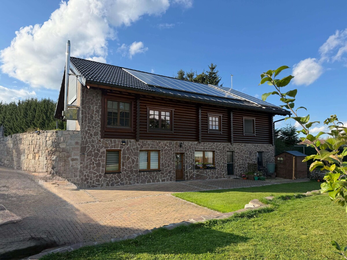 Naturnah wohnen und unabhängig leben – außergewöhnliches Holzhaus mit moderner Haustechnik!