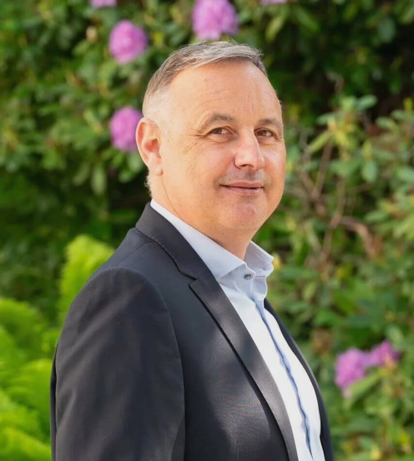 Mario-deckert